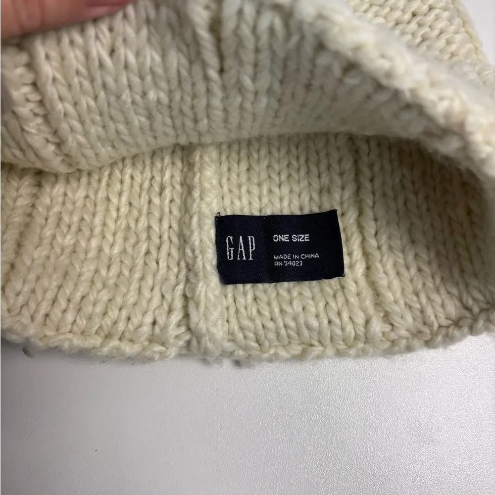 GAP Cozy Cream Knit Beanie